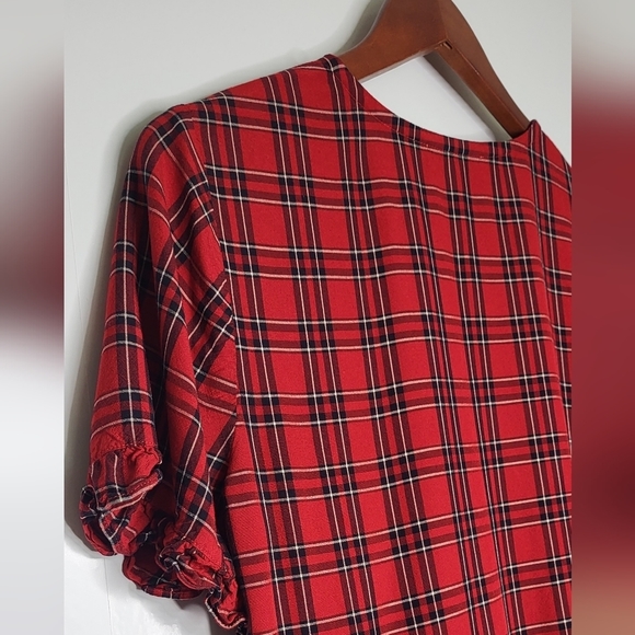 MADEWELL Red Plaid Ruffled Top. Button up. Ladies Size Medium. - Picture 9 of 15